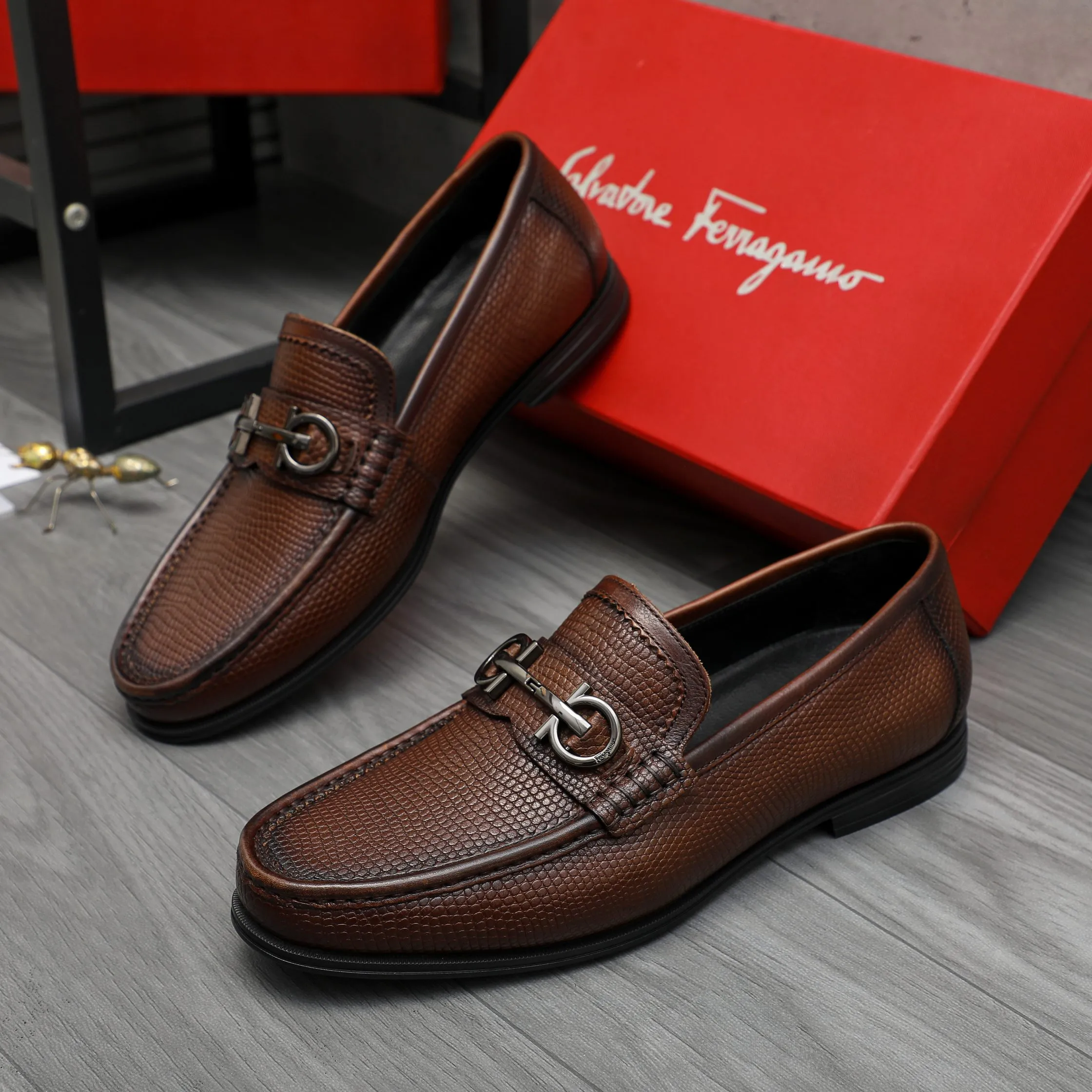 Men's shoes 💰p442 Product trademark: Ferragamo " Ferragamo ] Business slip-on leather shoes Regular size: 38-46 (45.46 custom-made, non-returnable) Product materials: Selected grained cowhide upper, cowhide lining, rubber outsole